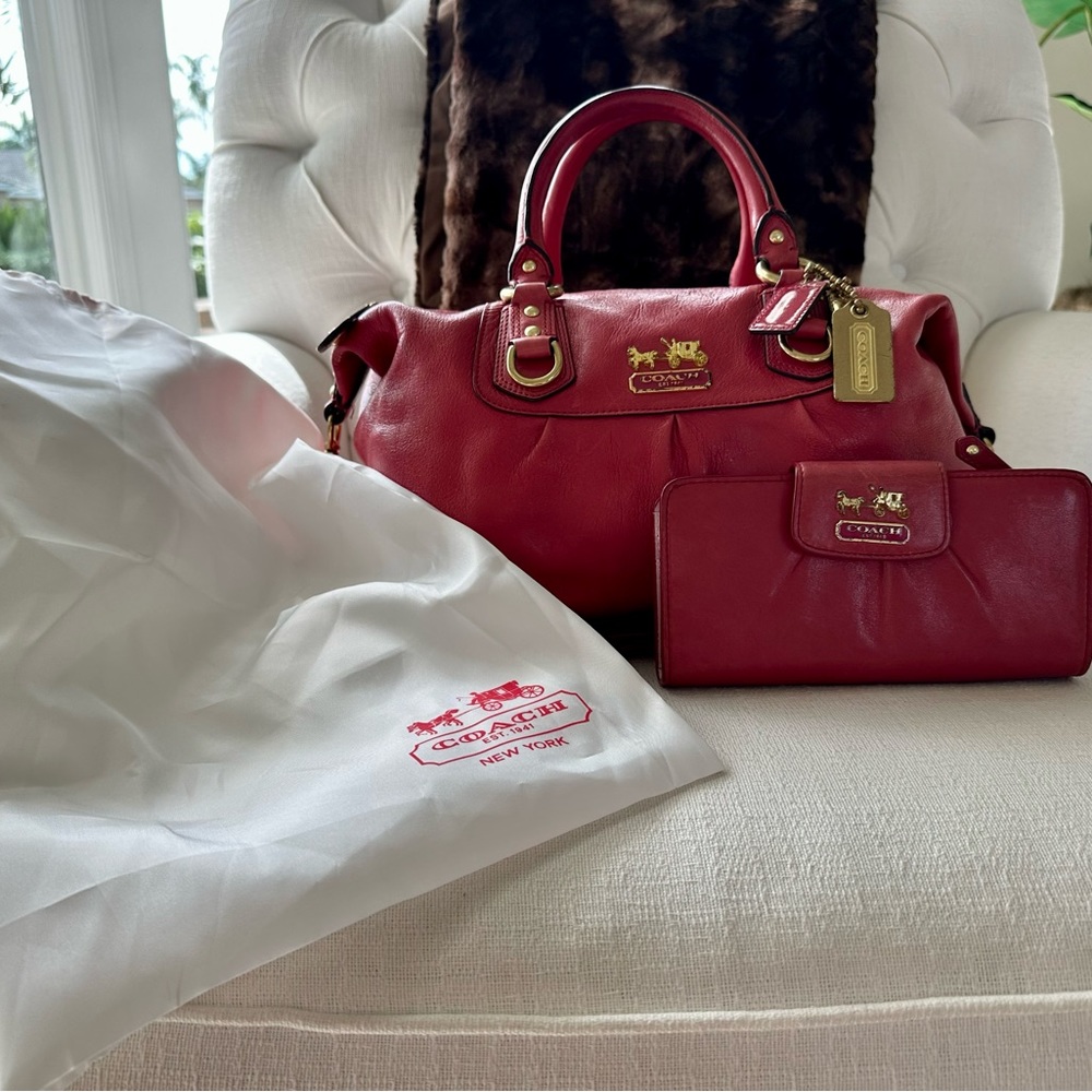 Beautiful pink Coach Bag &wallet